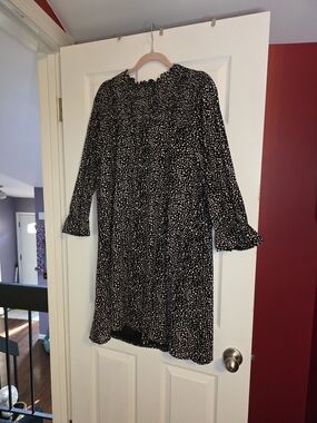 Black & White Polka Dot Long Sleeve Dress
